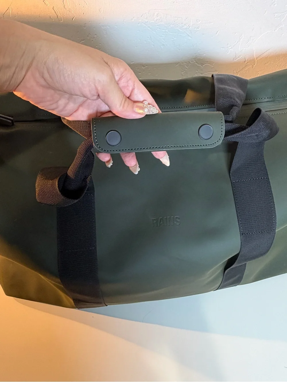 Rains Hilo Weekend Bag Large with Rains Hilo Wash Bag Olive Green